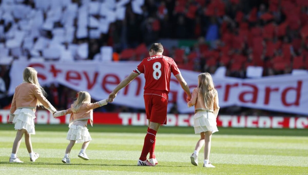 VIDEO şi FOTO Clipa istorică a venit: Gerrard și-a luat la revedere de la fanii lui Liverpool! Cele mai tari imagini de la ultimul meci pe Anfield pentru legendarul căpitan