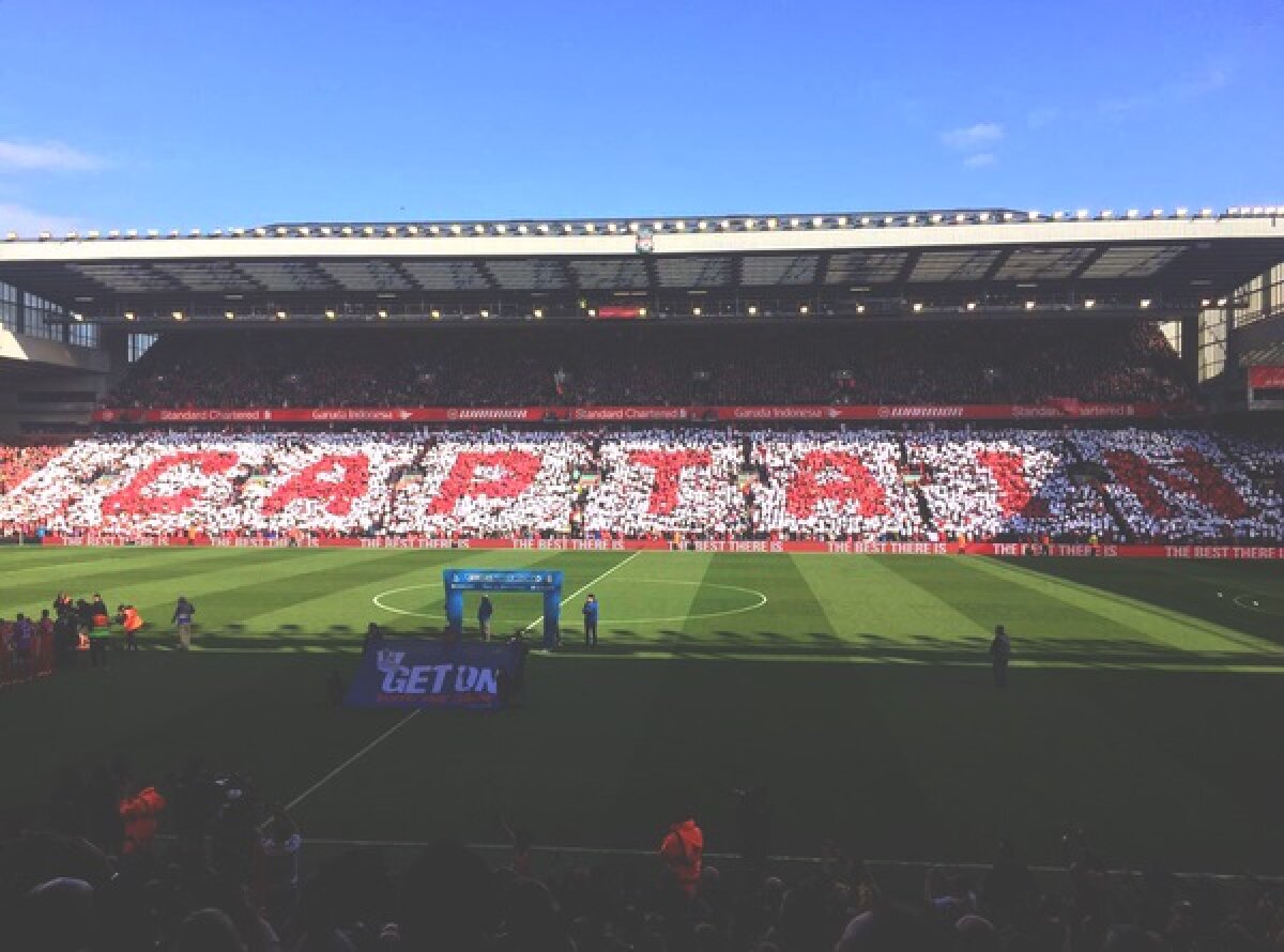 VIDEO şi FOTO Clipa istorică a venit: Gerrard și-a luat la revedere de la fanii lui Liverpool! Cele mai tari imagini de la ultimul meci pe Anfield pentru legendarul căpitan