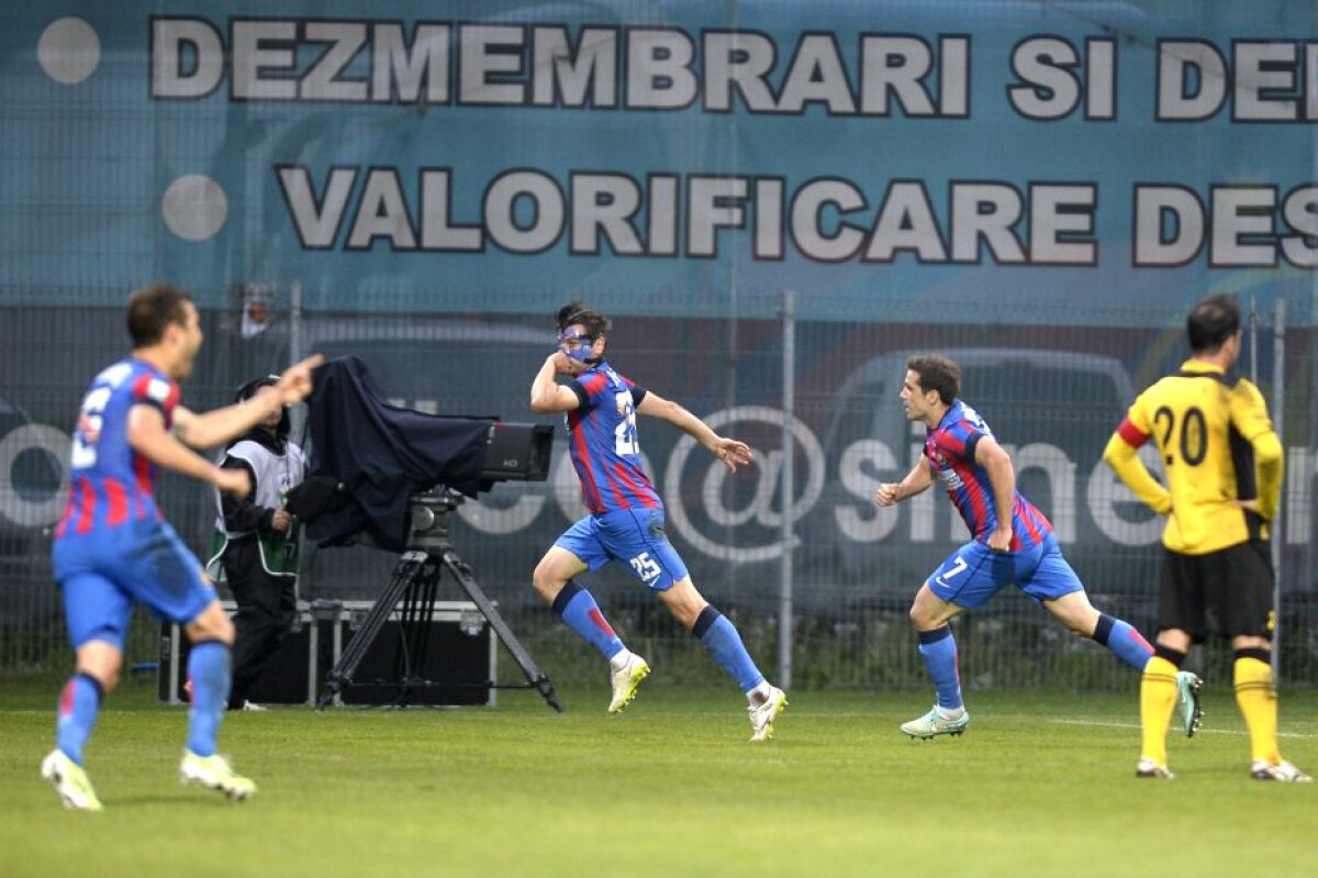 VIDEO şi FOTO » Descindere cu "mascaţi" » Condusă pînă în minutul 70 la Braşov, Steaua întoarce, 3-2, şi rămîne în lupta pentru titlu graţie "dublei" nou-intratului Rusescu  