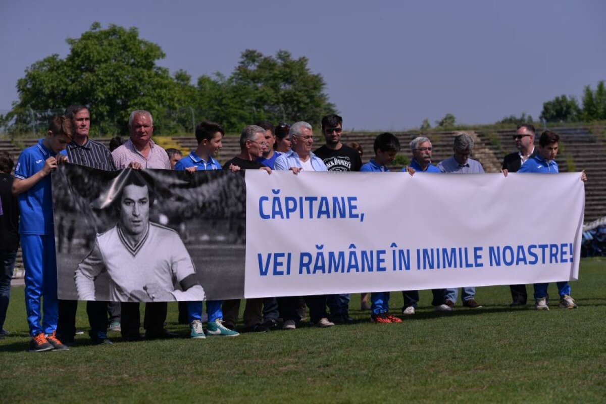 GALERIE FOTO Legendele Craiovei şi-au luat rămas bun de la stadionul "Ion Oblemenco"