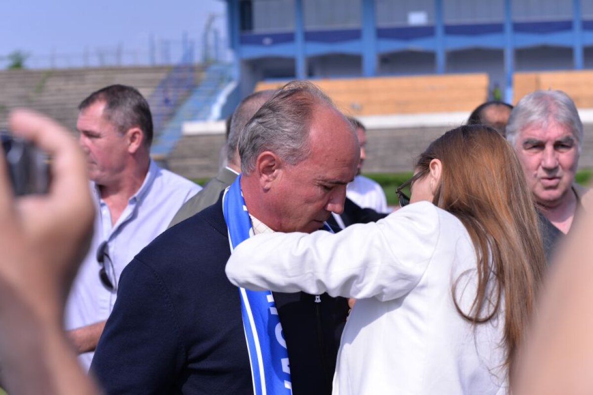 GALERIE FOTO Legendele Craiovei şi-au luat rămas bun de la stadionul "Ion Oblemenco"