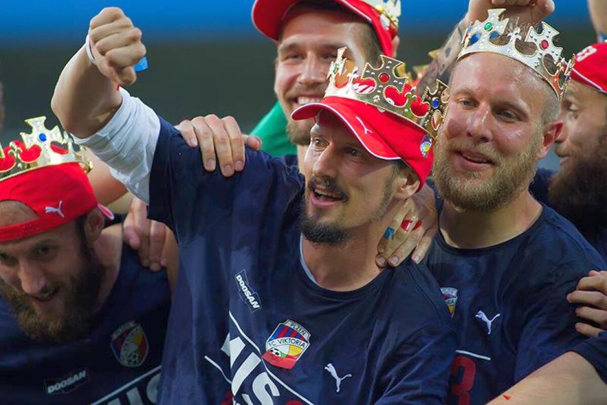 VIDEO Tulburător » A jucat în Liga 1, dar acum suferă de o boală incurabilă și abia poate să meargă. Campioana Cehiei i-a dedicat titlul