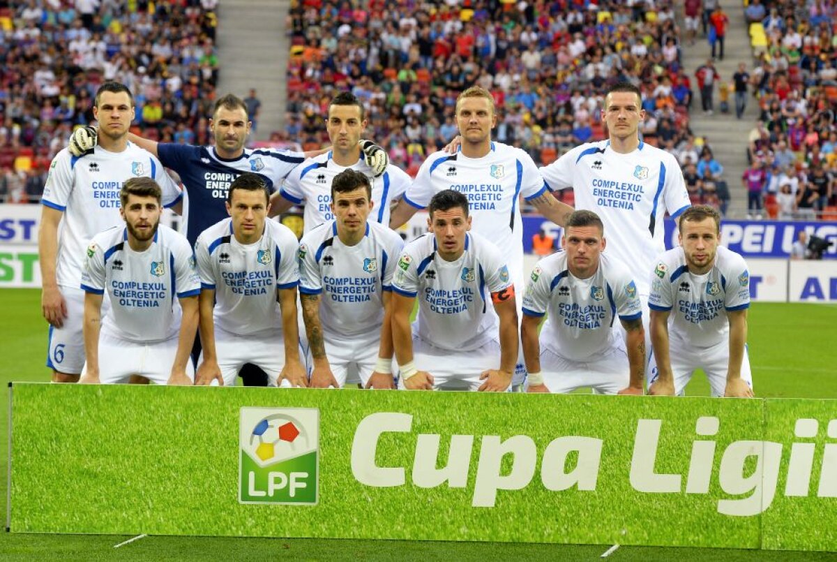 FOTO și VIDEO Primul trofeu pentru Gâlcă » Steaua a cîștigat Cupa Ligii în fața Pandurilor, scor 3-0