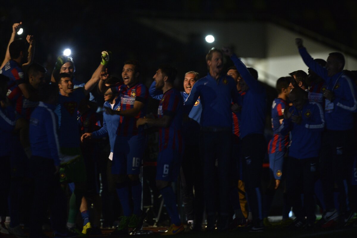 GALERIE FOTO+VIDEO Spectacol de lumini pe Arena Națională după ce Steaua a cucerit Cupa Ligii, 3-0 cu Pandurii