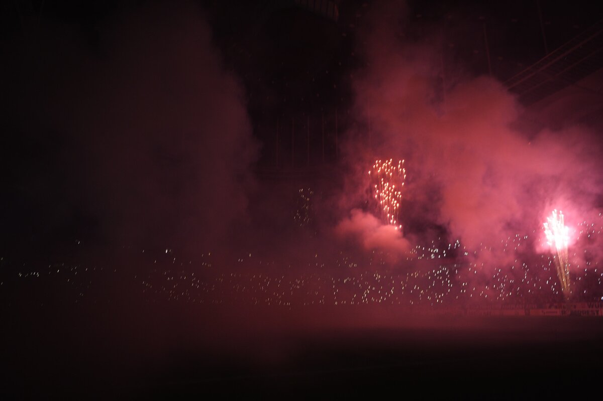 GALERIE FOTO+VIDEO Spectacol de lumini pe Arena Națională după ce Steaua a cucerit Cupa Ligii, 3-0 cu Pandurii