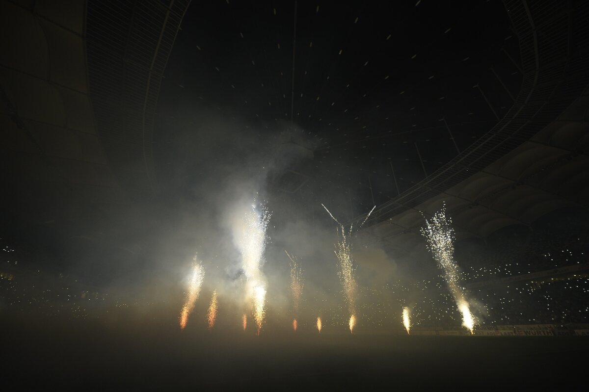 GALERIE FOTO+VIDEO Spectacol de lumini pe Arena Națională după ce Steaua a cucerit Cupa Ligii, 3-0 cu Pandurii