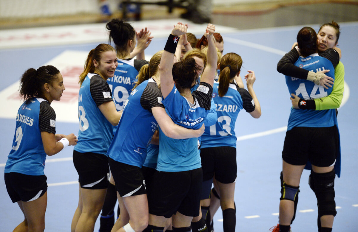 FOTO Cînd norocul îţi surîde! » CSM Bucureşti a cîştigat la un singur gol şi a luat conducerea, dar cele două echipe au avut evoluţii extrem de oscilante