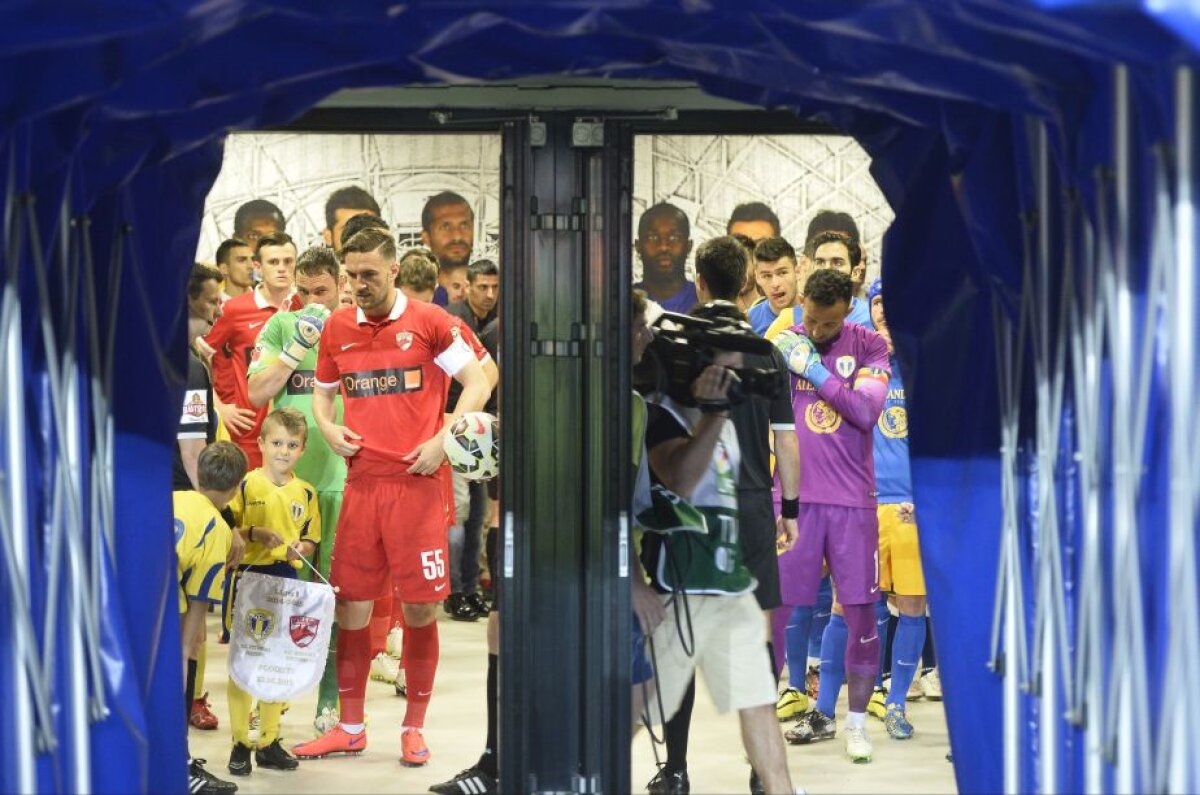 VIDEO+FOTO Revanşa "Puriului" » Dinamo s-a distrat pe "Ilie Oană": 3-0 cu Petrolul