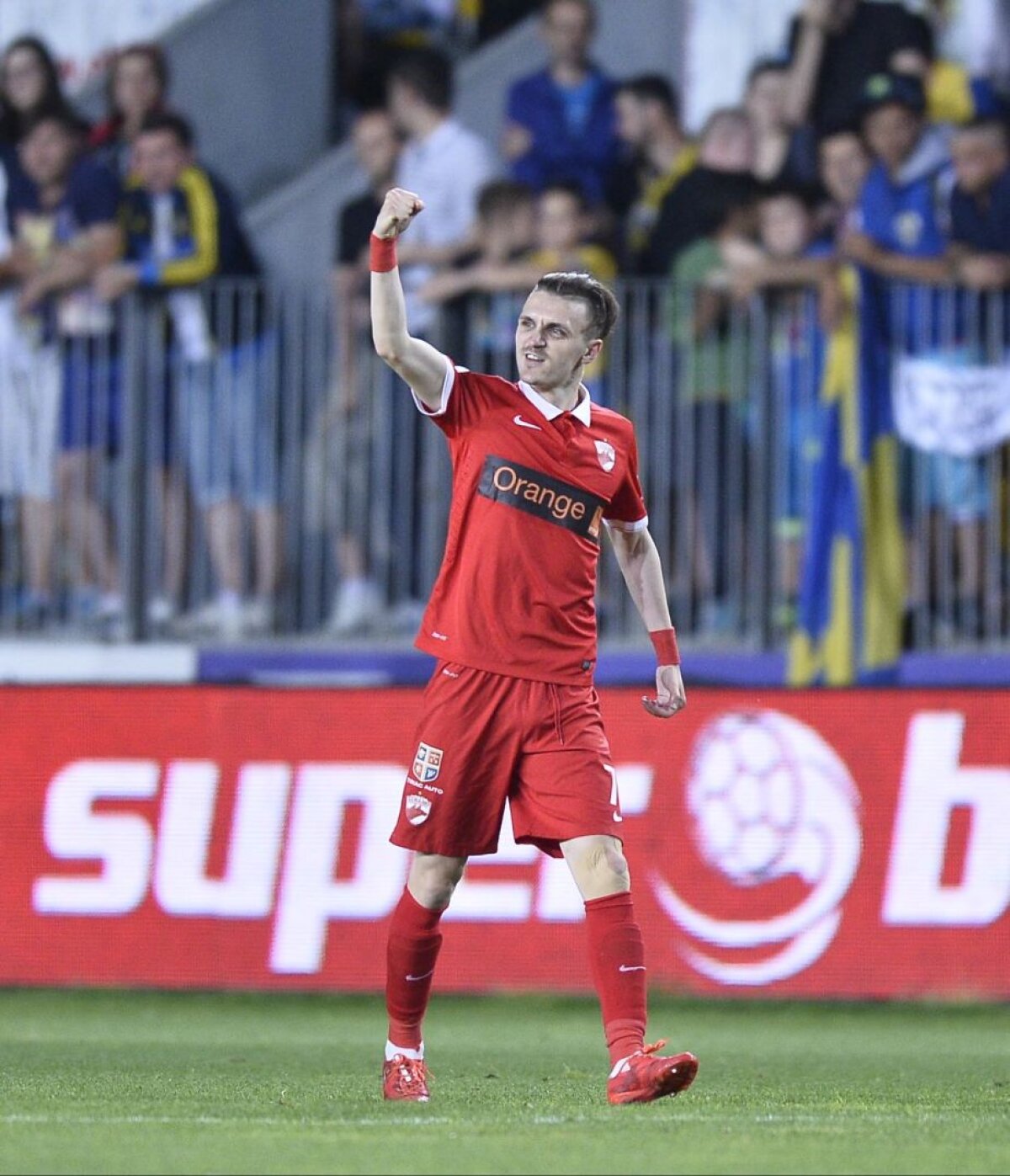 VIDEO+FOTO Revanşa "Puriului" » Dinamo s-a distrat pe "Ilie Oană": 3-0 cu Petrolul