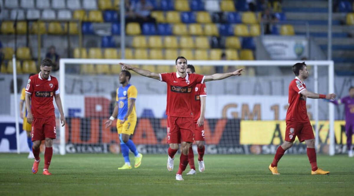VIDEO+FOTO Revanşa "Puriului" » Dinamo s-a distrat pe "Ilie Oană": 3-0 cu Petrolul