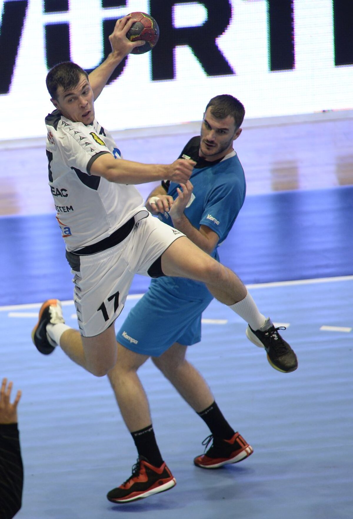 FOTO Ta(i)tai titlu! Minaur a cîştigat aseară la Bucureşti şi e aproape să readucă titlul la Baia Mare după 16 ani