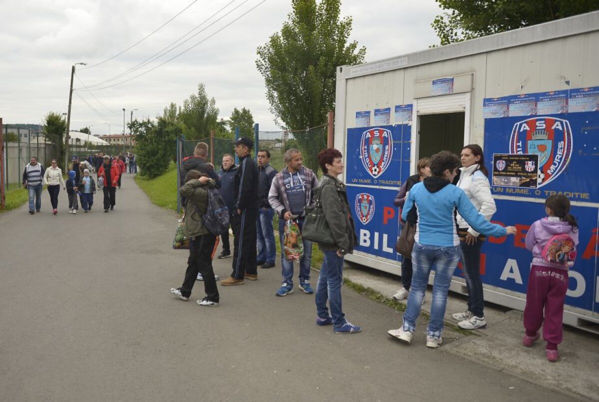 VIDEO şi FOTO » Dramatism în Liga 1! Roş-albaştrii cîştigă campionatul! CSMS Iaşi - Steaua 0-0, ASA - Oţelul  1-2