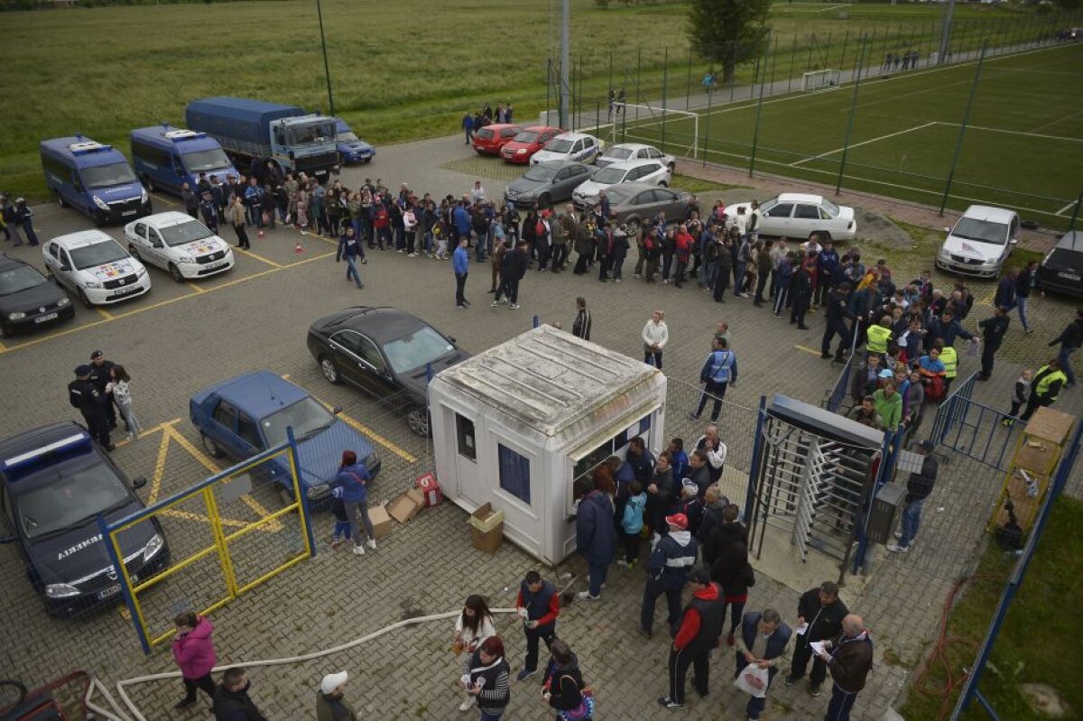 VIDEO şi FOTO » Dramatism în Liga 1! Roş-albaştrii cîştigă campionatul! CSMS Iaşi - Steaua 0-0, ASA - Oţelul  1-2