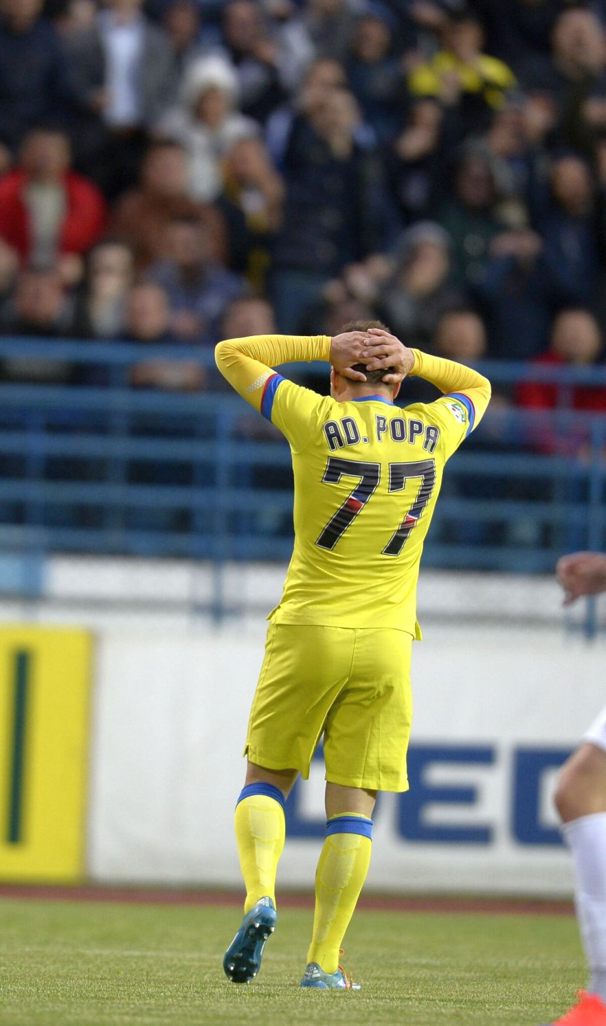 VIDEO şi FOTO » Dramatism în Liga 1! Roş-albaştrii cîştigă campionatul! CSMS Iaşi - Steaua 0-0, ASA - Oţelul  1-2