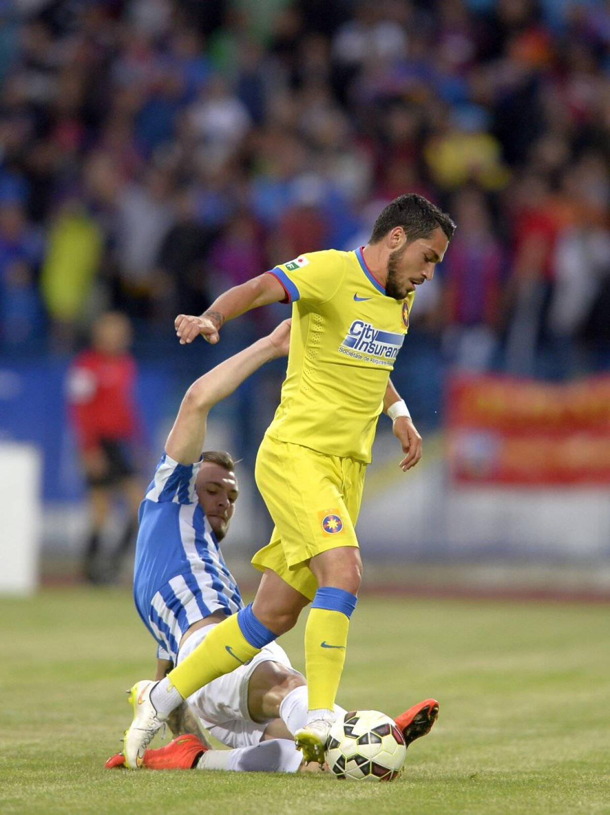 VIDEO şi FOTO » Dramatism în Liga 1! Roş-albaştrii cîştigă campionatul! CSMS Iaşi - Steaua 0-0, ASA - Oţelul  1-2