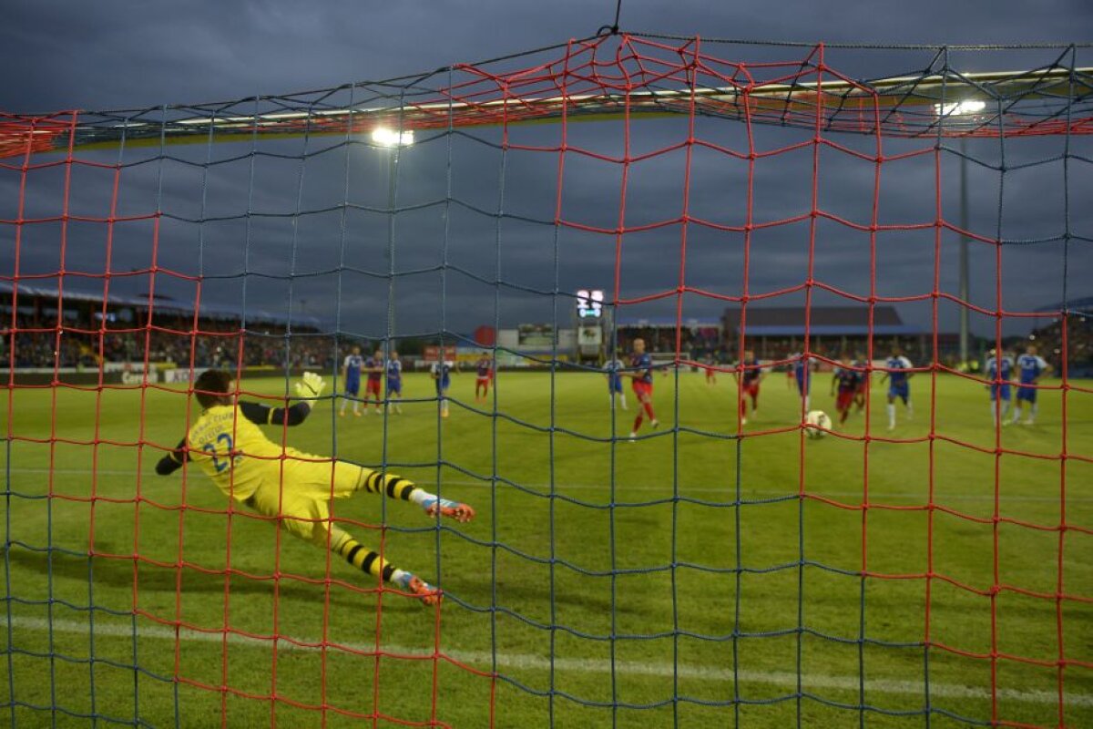 VIDEO şi FOTO » Dramatism în Liga 1! Roş-albaştrii cîştigă campionatul! CSMS Iaşi - Steaua 0-0, ASA - Oţelul  1-2