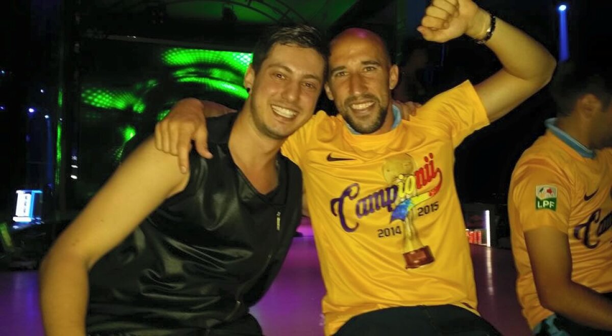 FOTO+VIDEO Sus pe mese! Campionii au continuat sărbătorirea titlului într-un club din Capitală » Melodia serii