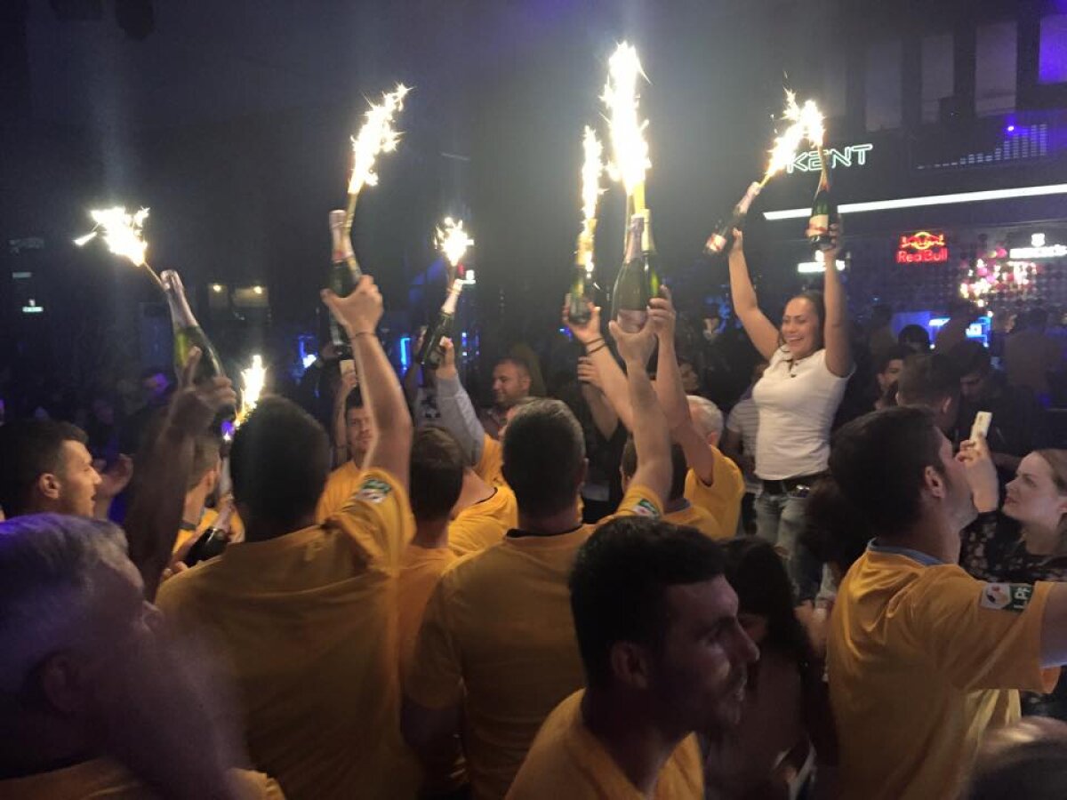 FOTO+VIDEO Sus pe mese! Campionii au continuat sărbătorirea titlului într-un club din Capitală » Melodia serii