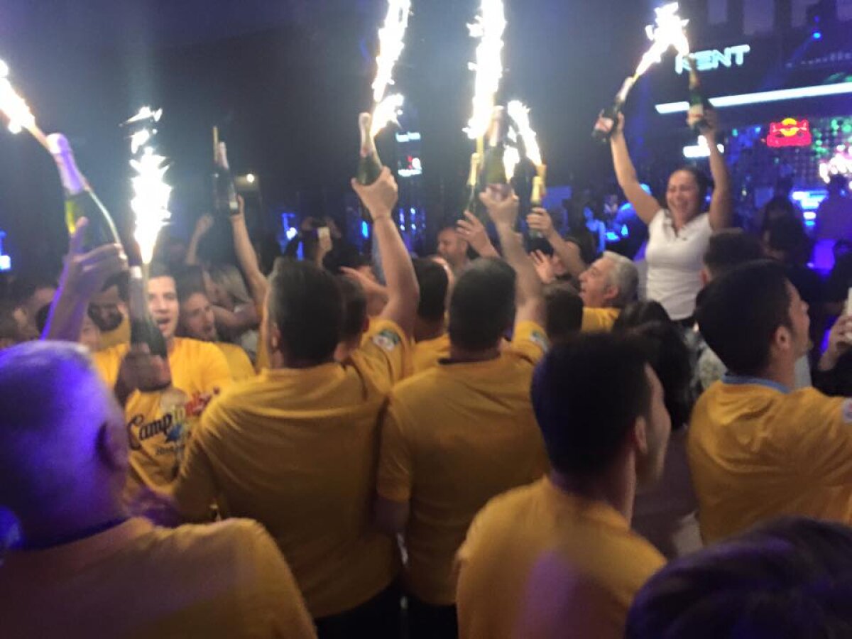 FOTO+VIDEO Sus pe mese! Campionii au continuat sărbătorirea titlului într-un club din Capitală » Melodia serii