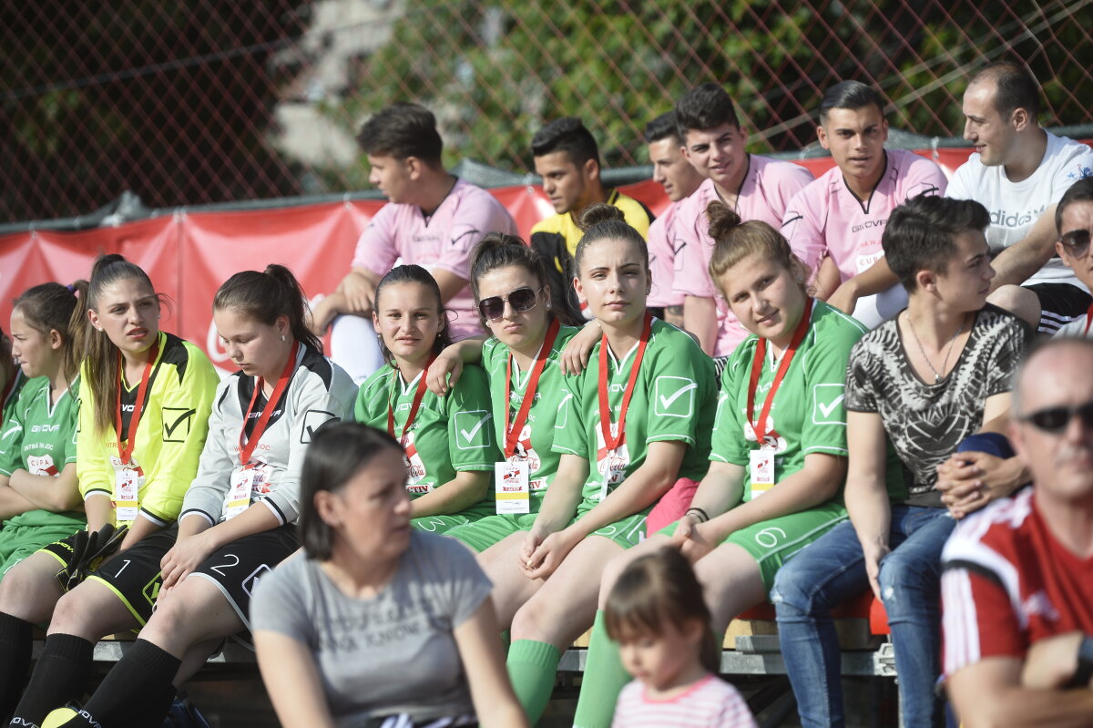 FOTO A avut loc tragerea la sorți a grupelor Cupei Coca-Cola!