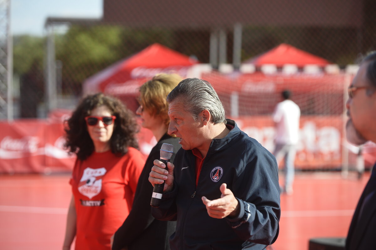 FOTO A avut loc tragerea la sorți a grupelor Cupei Coca-Cola!