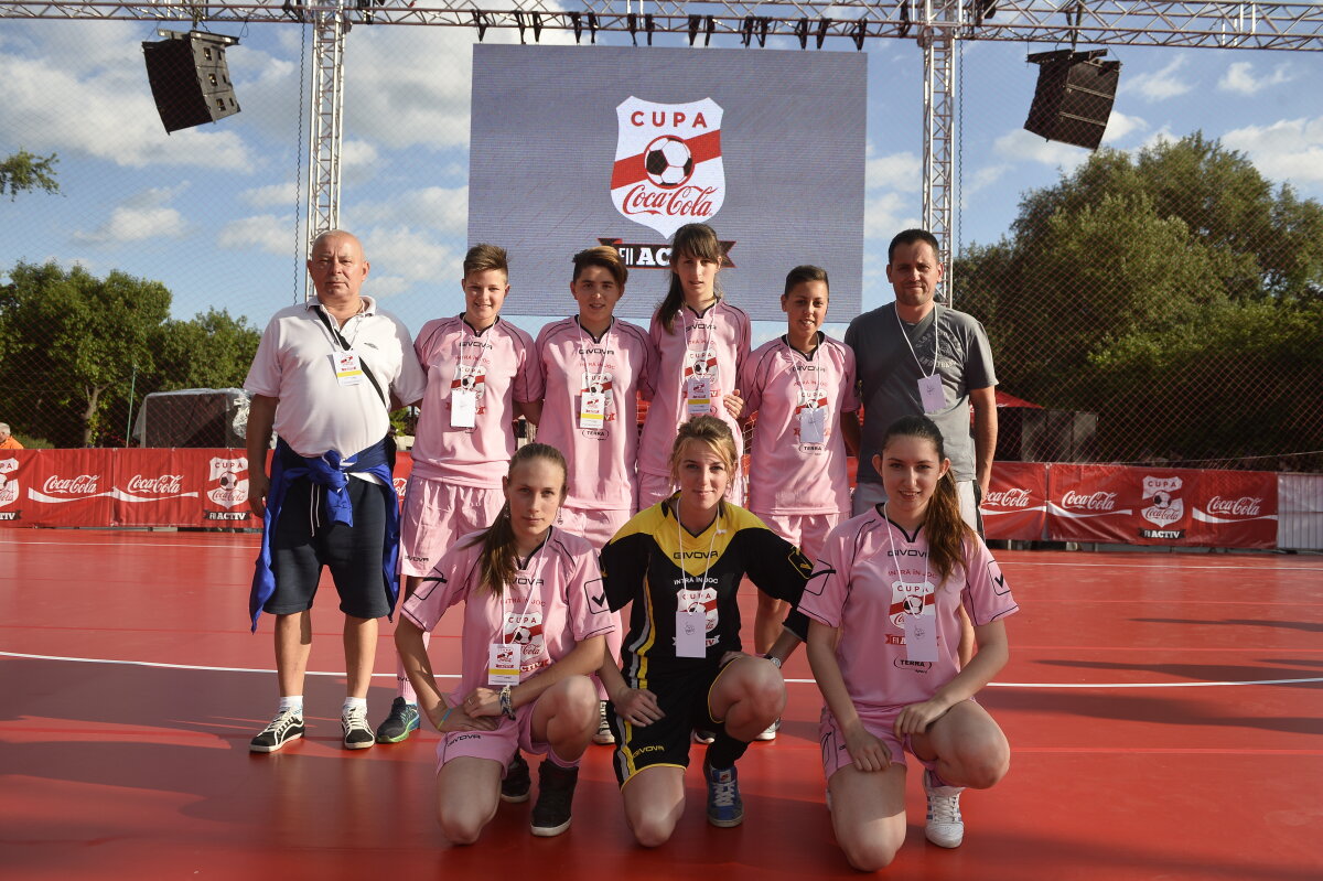 FOTO A avut loc tragerea la sorți a grupelor Cupei Coca-Cola!