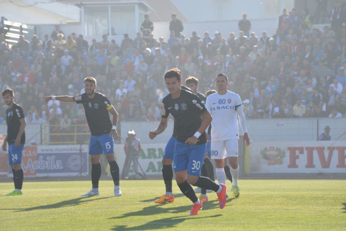 VIDEO+FOTO Hagi în alb şi negru » Golul de 4-4 marcat de Hadnagy i-a scos Viitorului 600.000 euro din buzunar