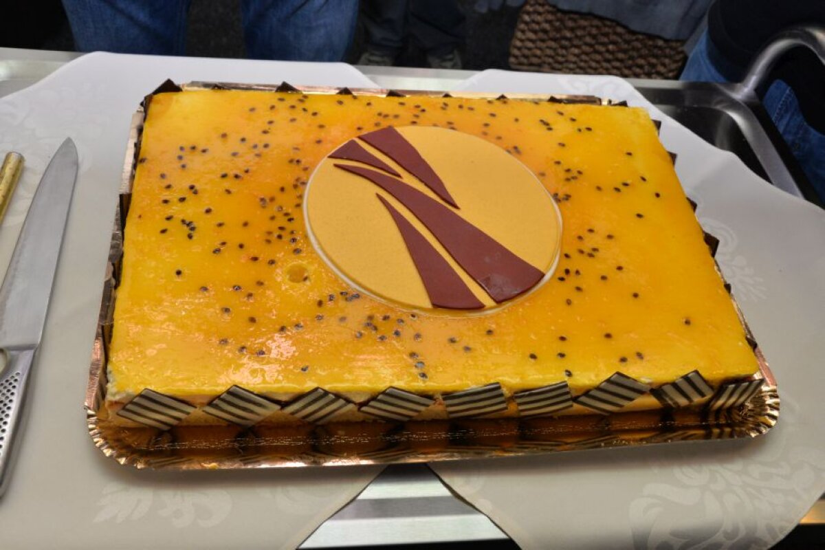 GALERIE FOTO Valeriu Iftime a hotărît ce se va întîmpla cu Leo Grozavu din sezonul următor » Botoșănenii au sărbătorit calificarea în preliminariile EL