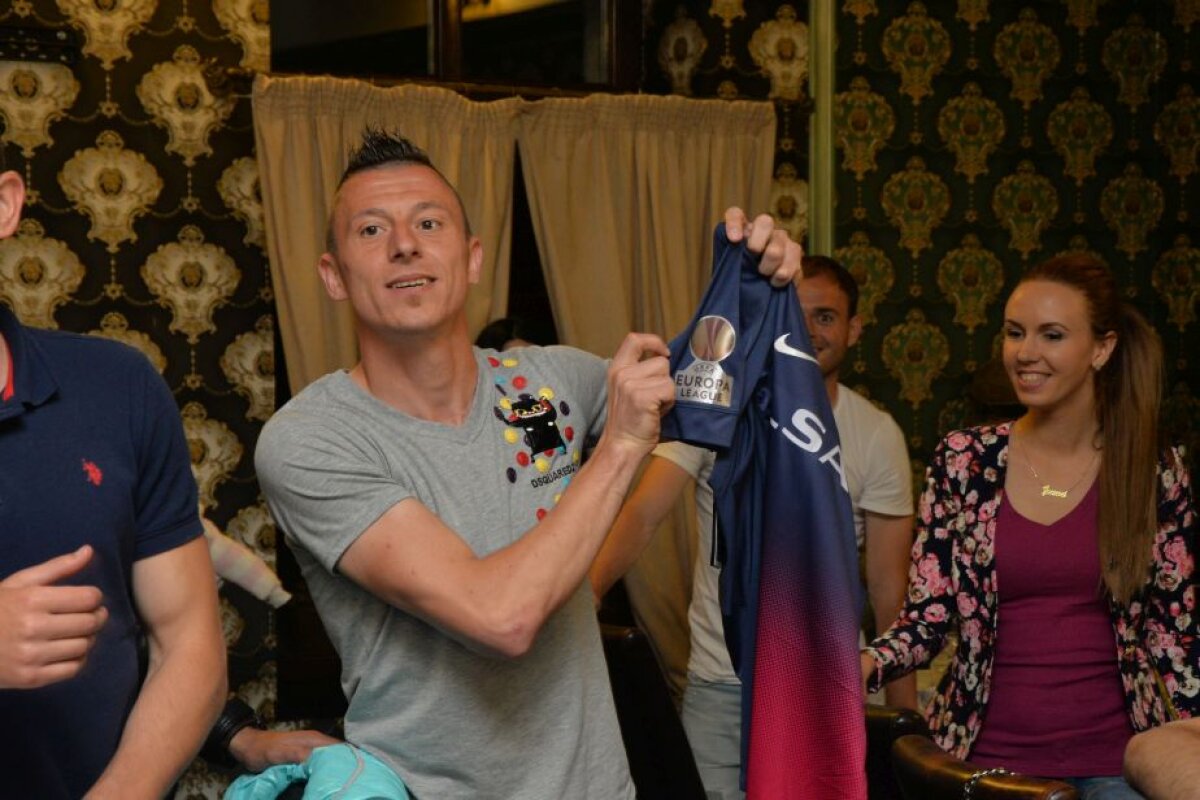 GALERIE FOTO Valeriu Iftime a hotărît ce se va întîmpla cu Leo Grozavu din sezonul următor » Botoșănenii au sărbătorit calificarea în preliminariile EL