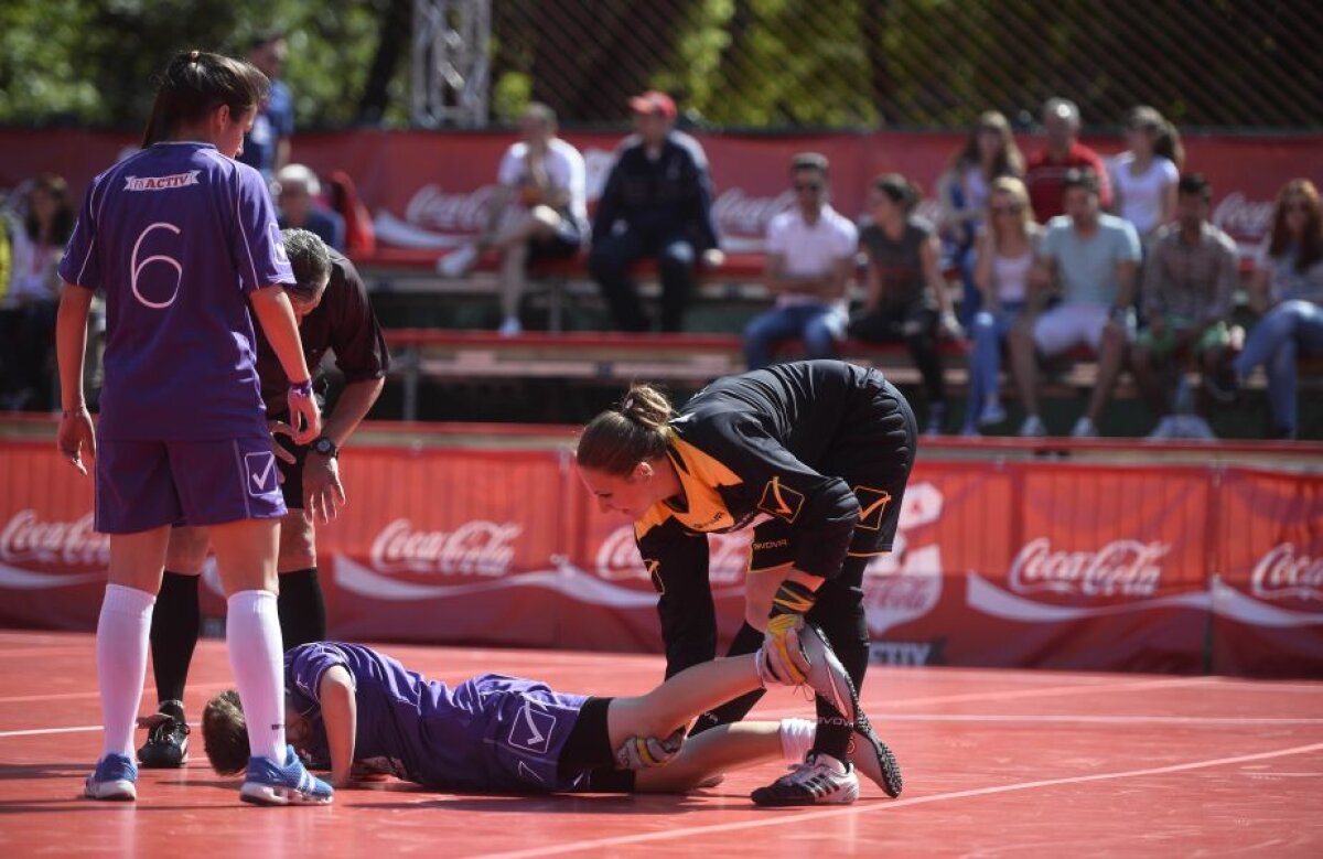 GALERIE FOTO » Fetele au dat-o la pace: Liceul Avram Iancu - Liceul Mircea Eliade 2-2