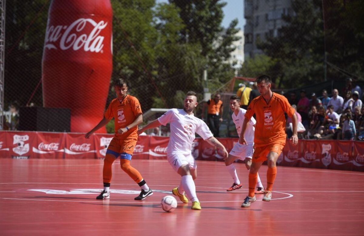GALERIE FOTO » Spectacol la partida dintre Liceul Constantin Brâncuși (Petrila) și Colegiul Economic Transilvania (Tg. Mureș), scor 3-2