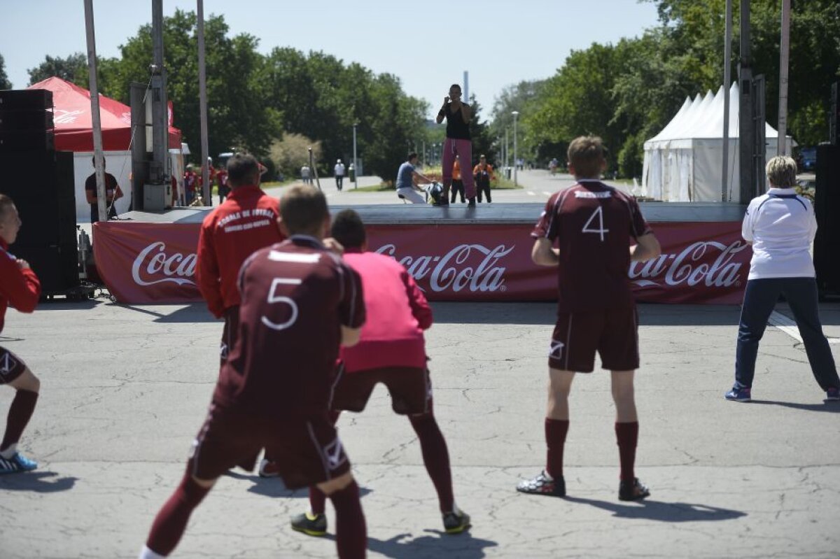 GALERIE FOTO Show în Cupa Coca Cola! O zi de sîmbătă spectaculoasă, cu goluri multe! Am aflat cele 4 finaliste