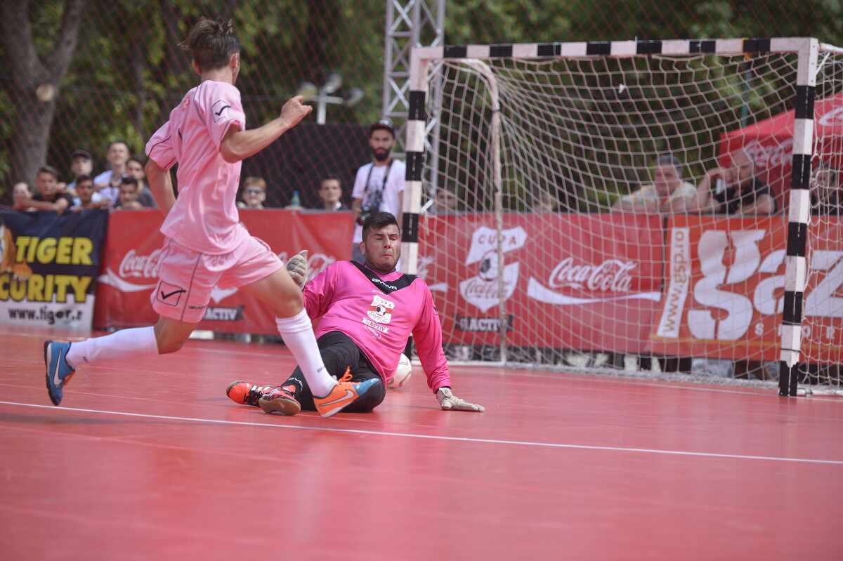 FOTO Cupa Coca-Cola și-a desemnat cîştigătorii! LPS Cluj s-a impus clar la feminin, iar Liceul Doamna Chiajna la masculin!