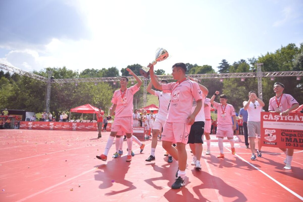 GALERIE FOTO Atmosferă de zile mari la finalele Cupei Coca Cola! Lacrimi, bucurie și emoții cît cuprinde într-o serie de imagini spectaculoase