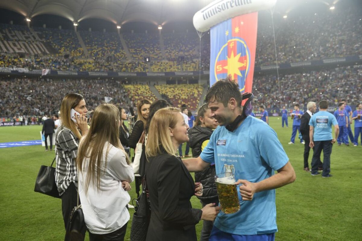 FOTO Tripla și tripleții » Moment special pentru Gâlcă la final! Așa au sărbătorit steliștii Cupa României