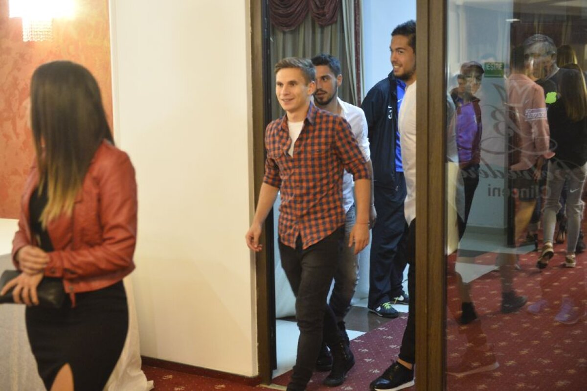 FOTO EXCLUSIV Cum a arătat petrecerea campionilor » Aici sînt toate imaginile cu Gâlcă și compania