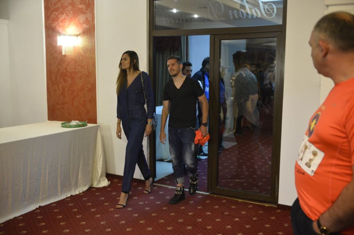 FOTO EXCLUSIV Cum a arătat petrecerea campionilor » Aici sînt toate imaginile cu Gâlcă și compania