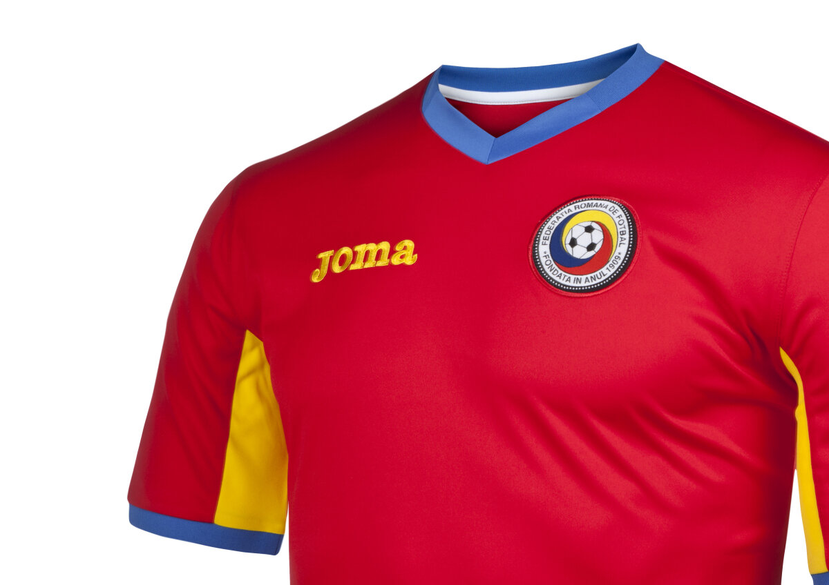 FOTO+VIDEO Prezentare oficială: noul echipament al naţionalei, după trecerea de la Adidas la Joma. Cum ți se pare? 