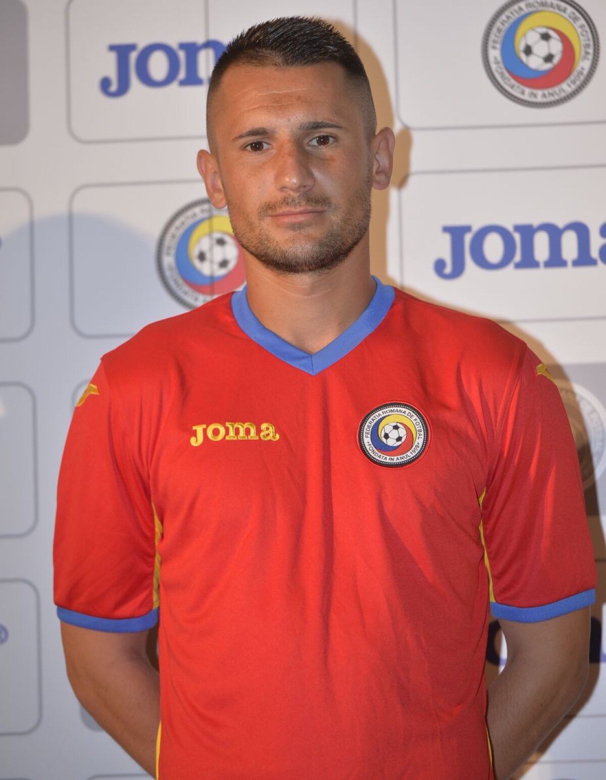 FOTO+VIDEO Prezentare oficială: noul echipament al naţionalei, după trecerea de la Adidas la Joma. Cum ți se pare? 