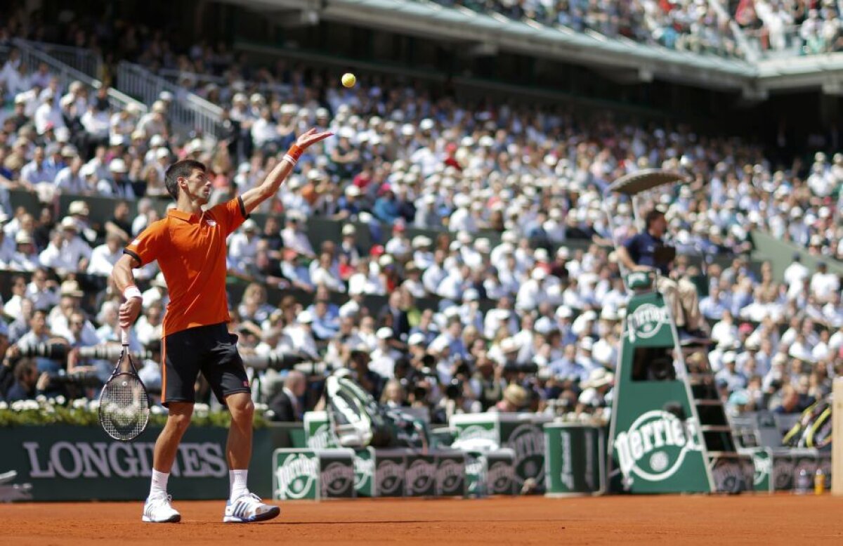 FOTO şi VIDEO » Regele a căzut! Djokovici l-a demolat pe Nadal în sferturile de finală de la Roland Garros! E al doilea jucător care îl bate pe spaniol pe zgura de la Paris