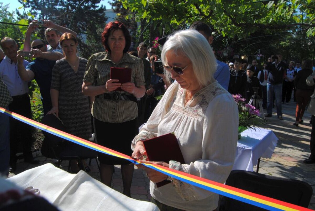 Regina șahului Elisabeta Polihroniade, patroana spirituală a Centrului Școlar de Educație Incluzivă