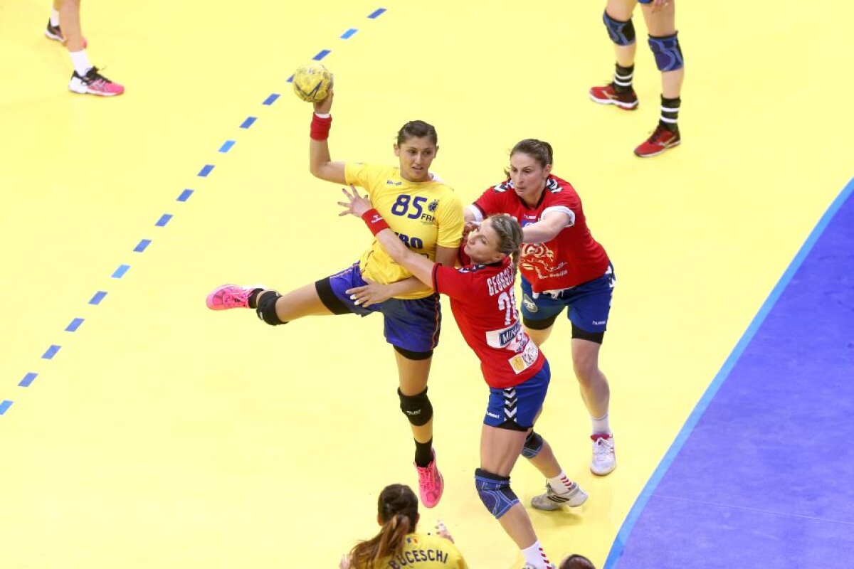 FOTO Cu un pas la Campionatul Mondial » România învinge Serbia, 32-26, în deplasare și e 90% calificată