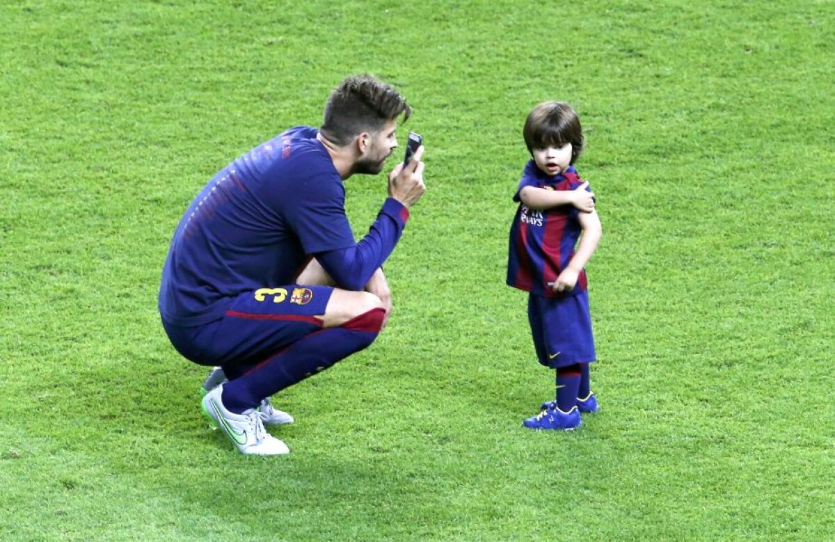 GALERIE FOTO » Astea-s cele mai tari imagini de la sărbătoarea Barcelonei! Mici, dar determinați :)