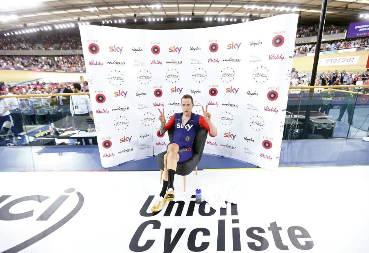 Sir Bradley Wiggins a spulberat Recordul Orei în ciclism! Dar întrebarea rămîne: cît rezistă?