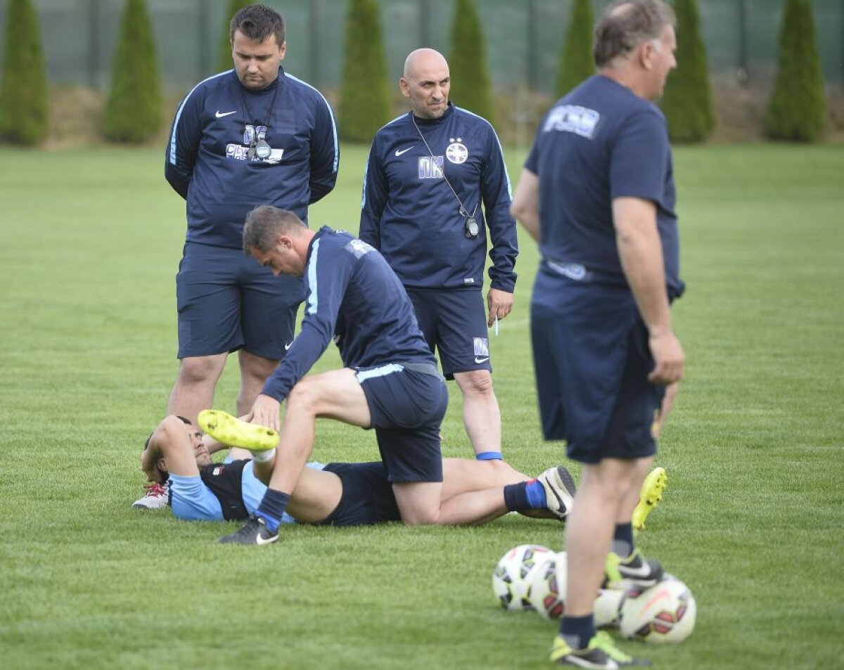 GALERIE FOTO Ziua a treia la Săcele » Primele emoţii pentru Rădoi: un stelist a ieșit accidentat din antrenament