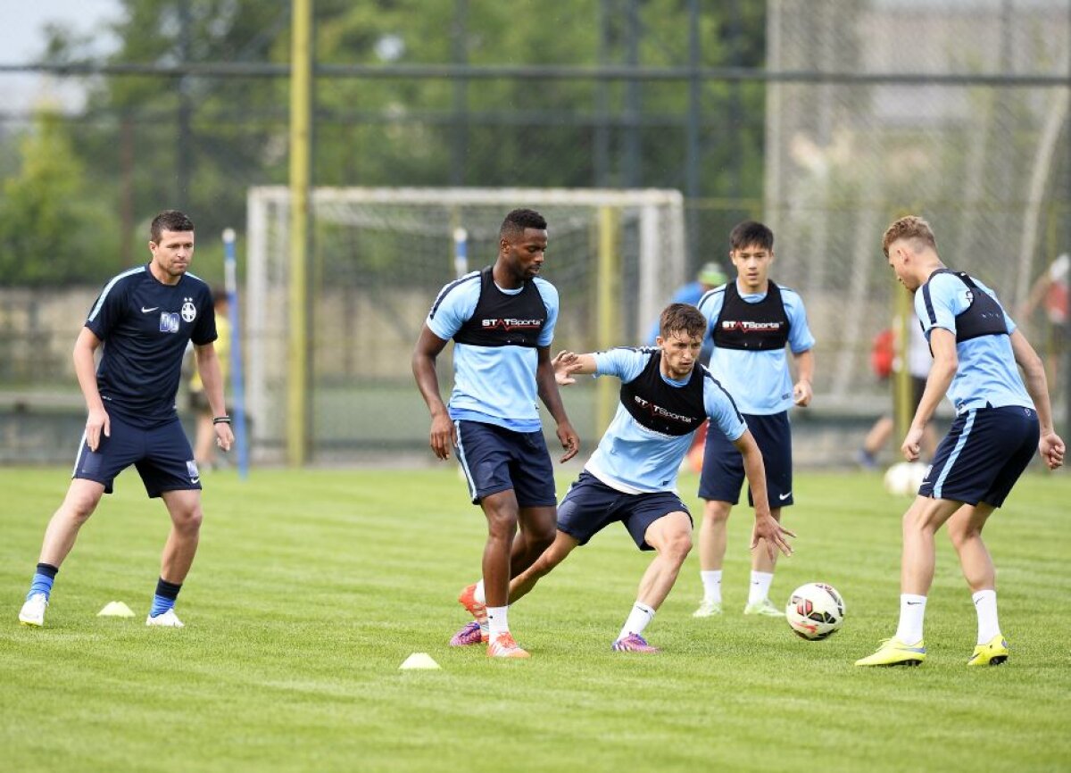 GALERIE FOTO Ziua a treia la Săcele » Primele emoţii pentru Rădoi: un stelist a ieșit accidentat din antrenament