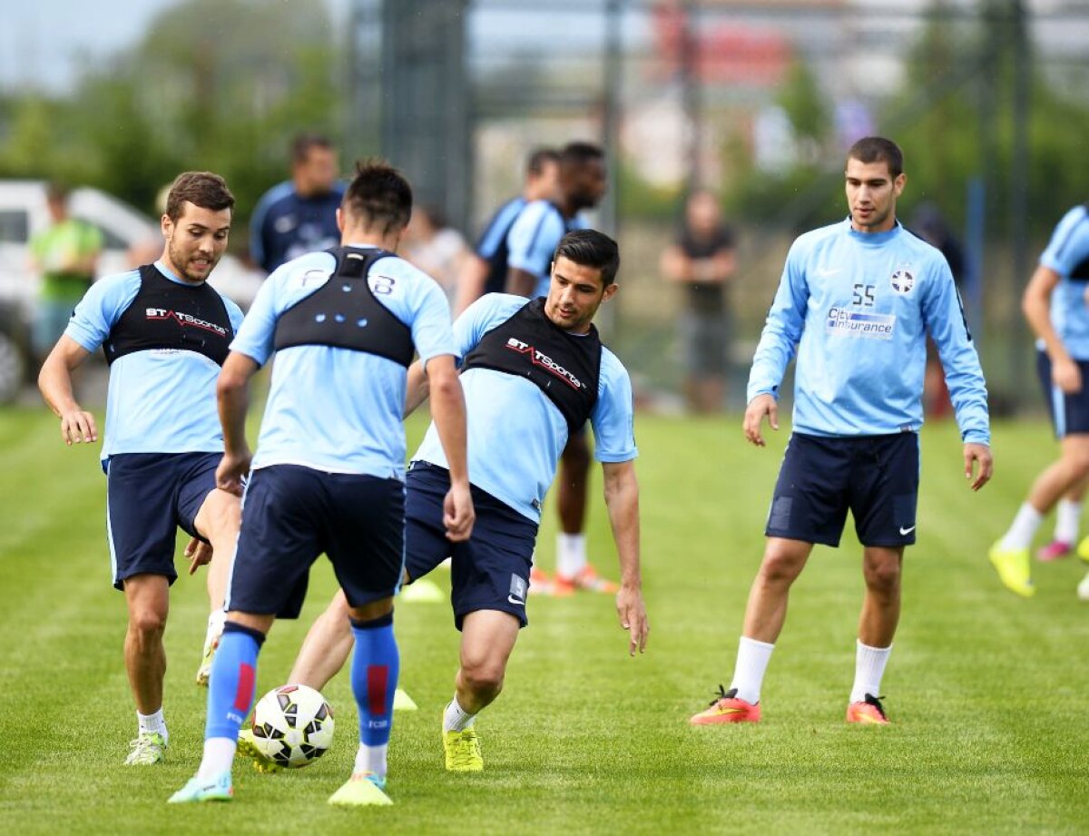 GALERIE FOTO Ziua a treia la Săcele » Primele emoţii pentru Rădoi: un stelist a ieșit accidentat din antrenament