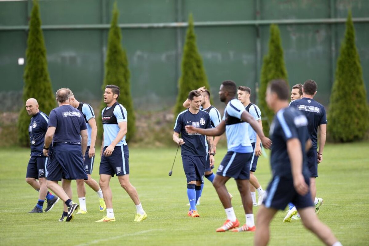 GALERIE FOTO Ziua a treia la Săcele » Primele emoţii pentru Rădoi: un stelist a ieșit accidentat din antrenament