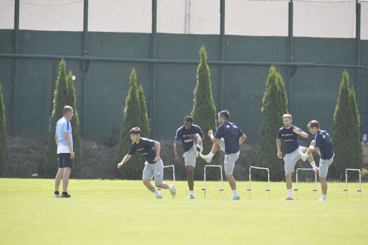 GALERIE FOTO EXCLUSIV Primul antrenament al lui Alcenat sub comanda lui Rădoi » Fundașul i-a impresionat pe cei din staff