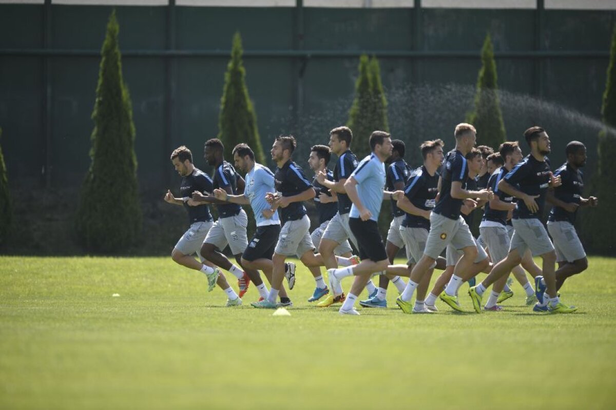 GALERIE FOTO EXCLUSIV Primul antrenament al lui Alcenat sub comanda lui Rădoi » Fundașul i-a impresionat pe cei din staff